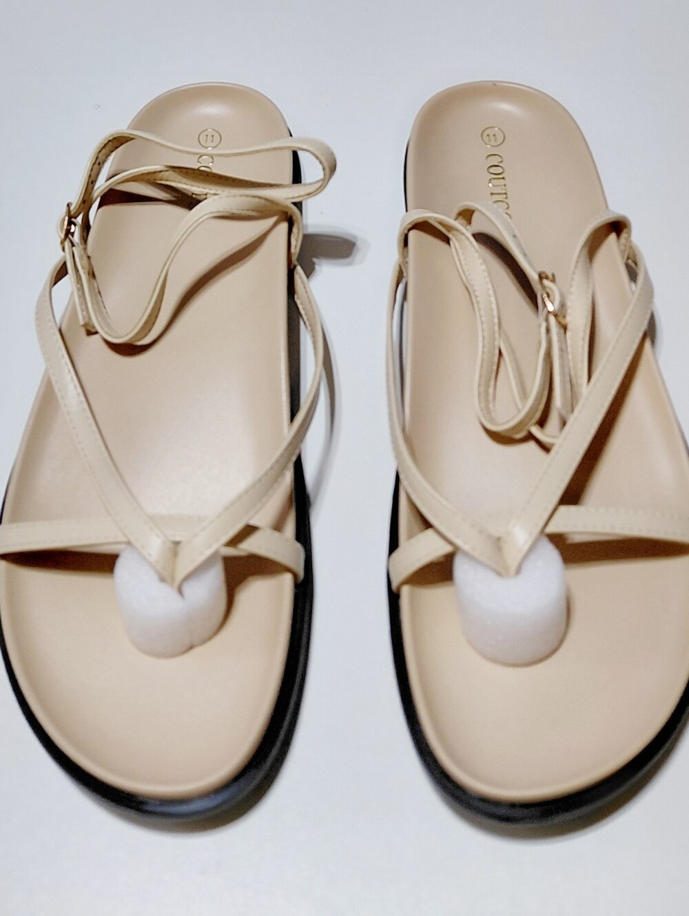 COUTGO Women's Beige Strappy Flat  Sandals Size 11